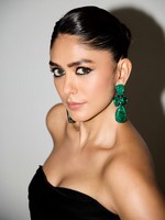 Mrunal Thakur Redefines Elegance with Style